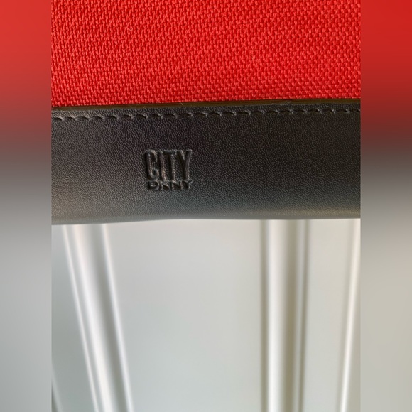City DKNY bag red+black color - Picture 3 of 12